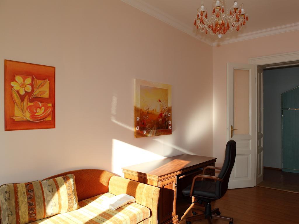 7K - Apartmany Lazenska Karlovy Vary Oda fotoğraf